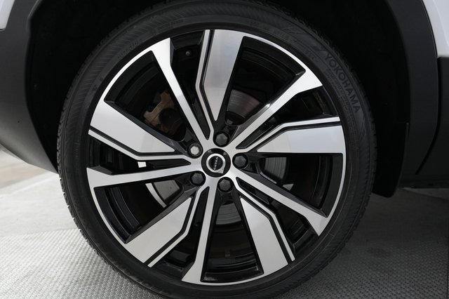 2021 Volvo XC40 Recharge — photo 17 of 22