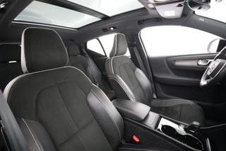 2021 Volvo XC40 Recharge — photo 3 of 22