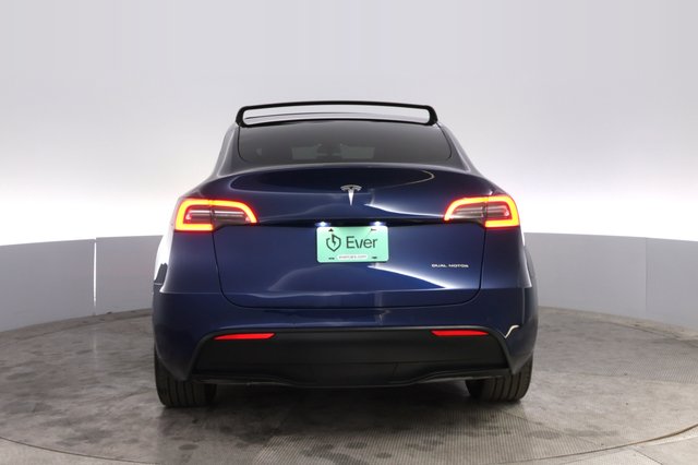 2022 Tesla Model Y — photo 12 of 21