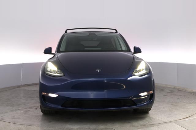 2022 Tesla Model Y — photo 9 of 21