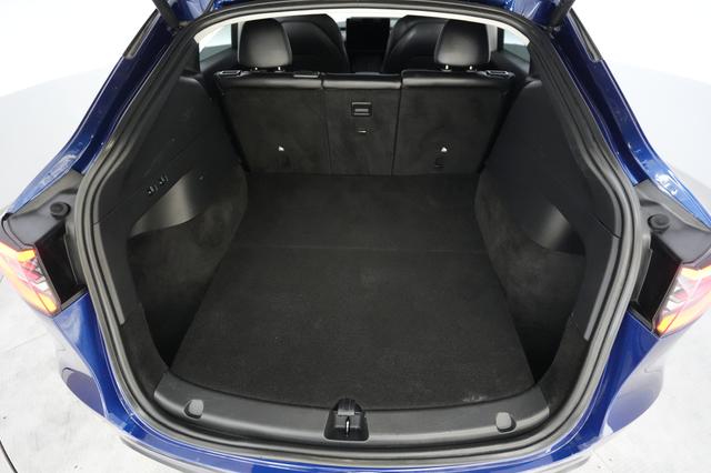 2022 Tesla Model Y — photo 6 of 21
