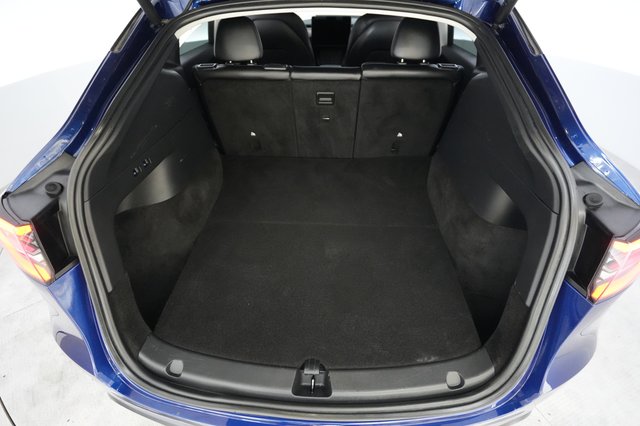 2022 Tesla Model Y — photo 6 of 21