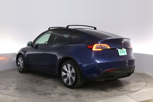 2022 Tesla Model Y — photo 13 of 21