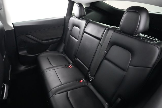 2022 Tesla Model Y — photo 19 of 21