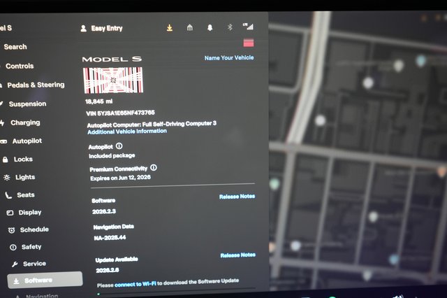2022 Tesla Model S — photo 5 of 22
