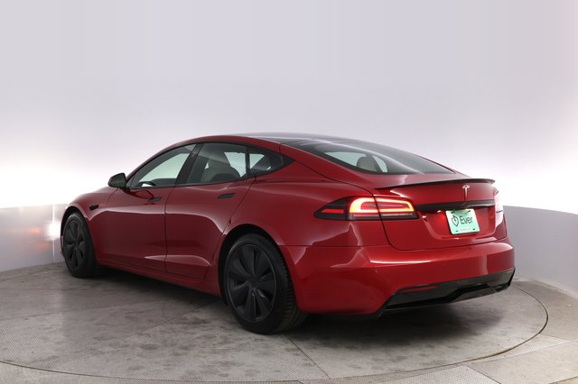 2022 Tesla Model S — photo 13 of 22