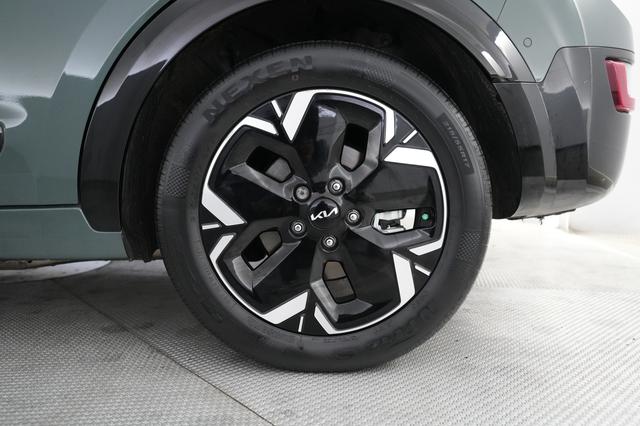 2023 Kia Niro EV — photo 7 of 23