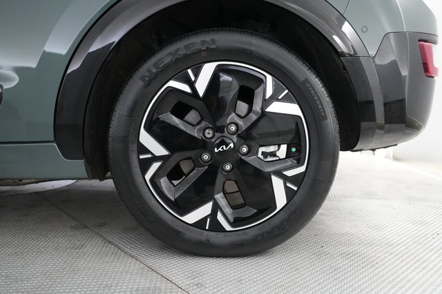 2023 Kia Niro EV — photo 7 of 23