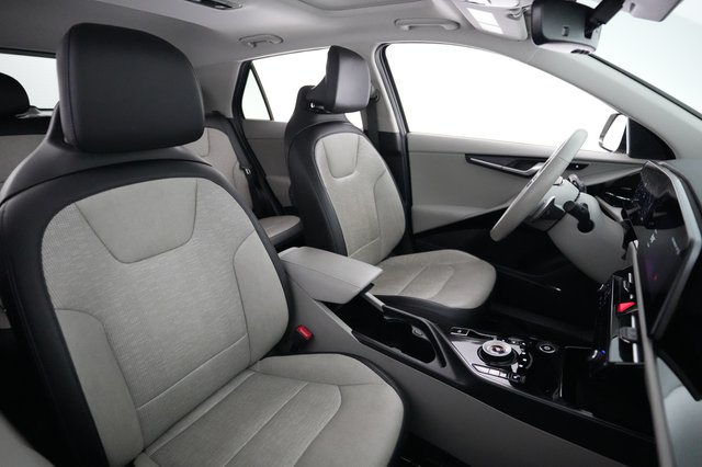 2023 Kia Niro EV — photo 18 of 23