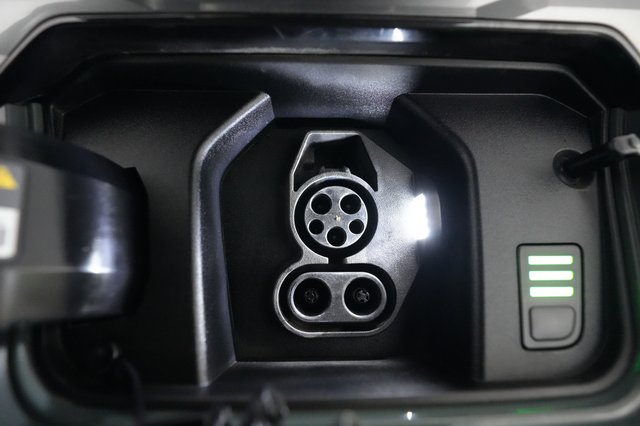 2023 Kia Niro EV — photo 8 of 23