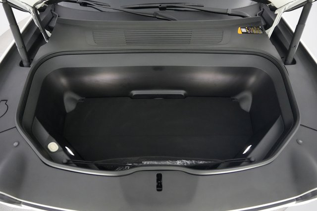 2024 Rivian R1S — photo 20 of 21