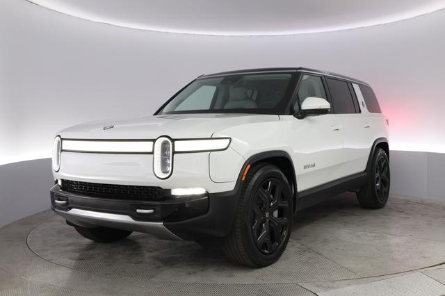 2024 Rivian R1S — VIN 7PDSGCBA2RN033151