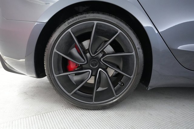 2024 Tesla Model 3 — photo 17 of 21