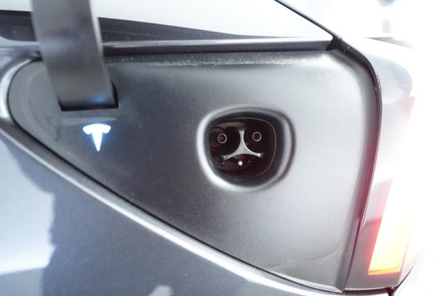 2024 Tesla Model 3 — photo 8 of 21