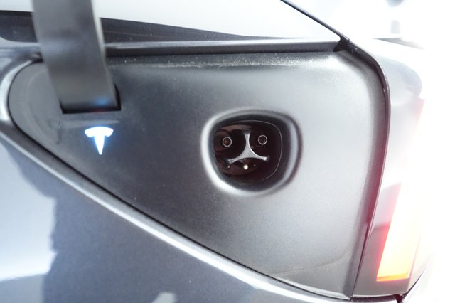2024 Tesla Model 3 — photo 8 of 21