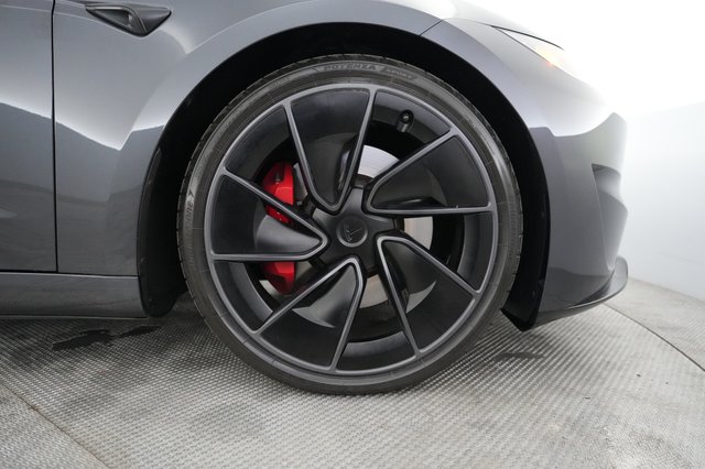 2024 Tesla Model 3 — photo 16 of 21