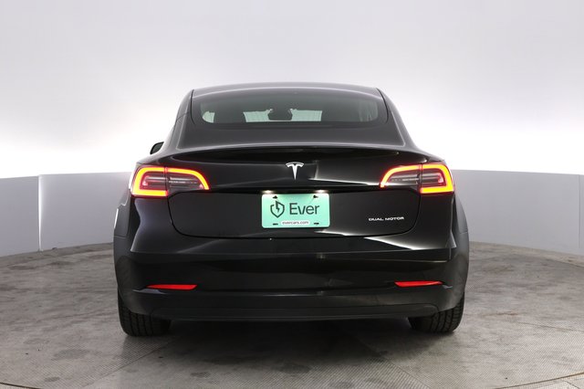 2020 Tesla Model 3 — photo 12 of 21