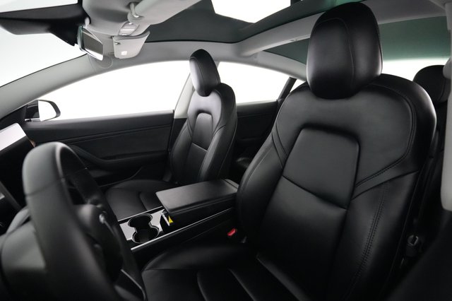2020 Tesla Model 3 — photo 3 of 21