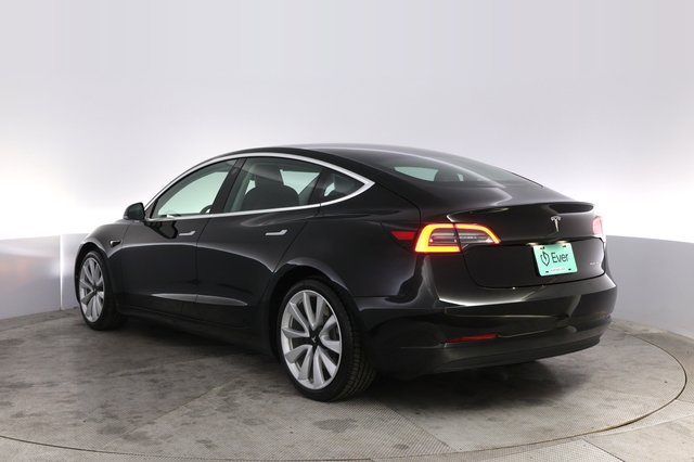 2020 Tesla Model 3 — photo 13 of 21