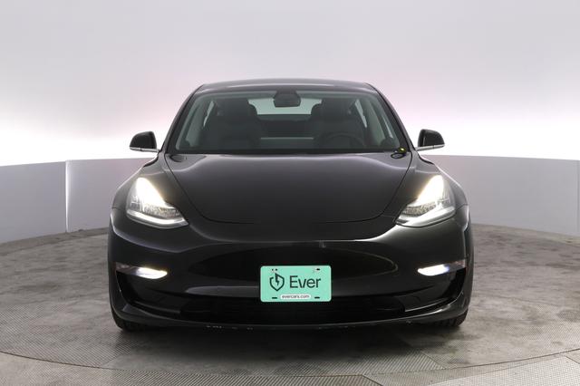 2020 Tesla Model 3 — photo 9 of 21