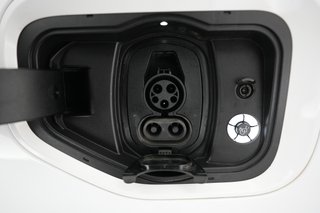 2023 Ford F-150 Lightning — photo 8 of 15