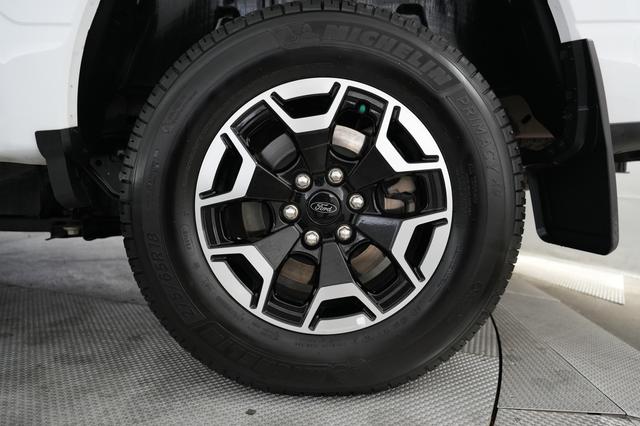 2023 Ford F-150 Lightning — photo 7 of 15