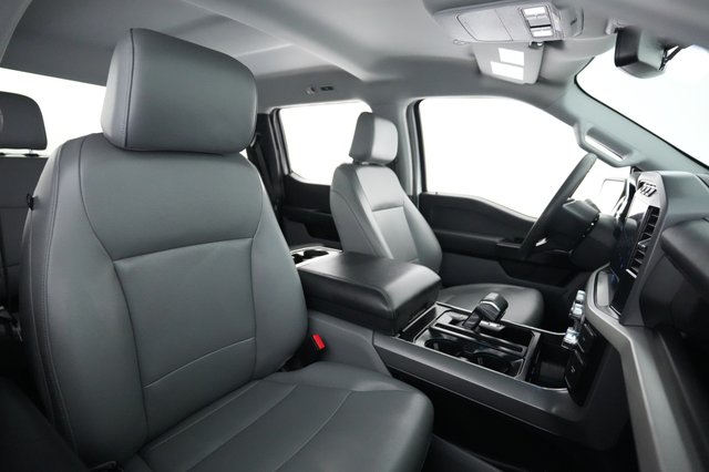 2023 Ford F-150 Lightning — photo 12 of 15