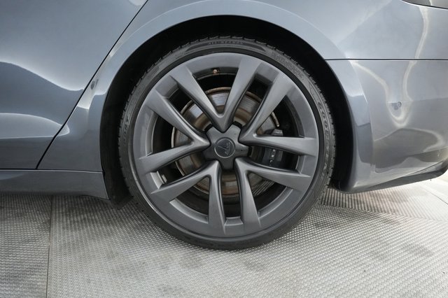 2023 Tesla Model S — photo 7 of 21