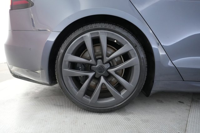 2023 Tesla Model S — photo 17 of 21