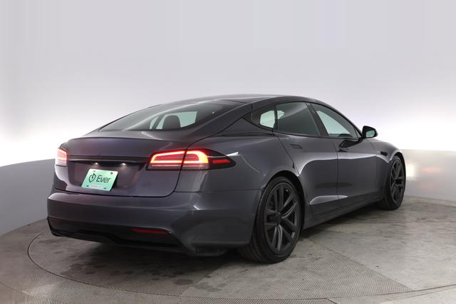 2023 Tesla Model S — photo 2 of 21
