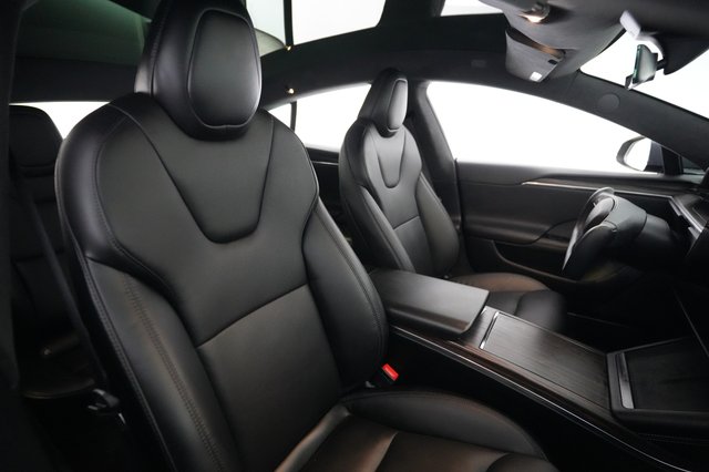 2023 Tesla Model S — photo 18 of 21