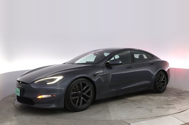 2023 Tesla Model S — photo 14 of 21