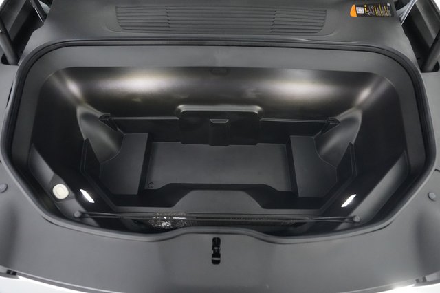 2024 Rivian R1S — photo 24 of 25