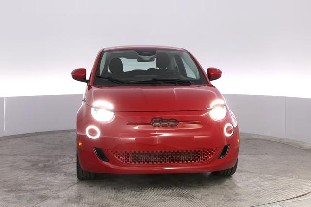 2024 Fiat 500e — photo 9 of 18