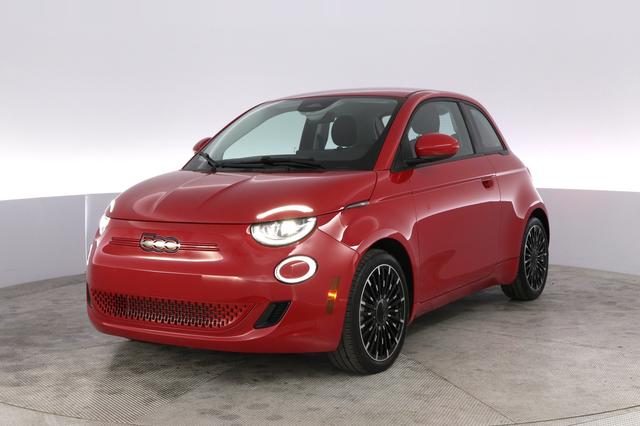2024 Fiat 500e — VIN ZFAFFAA43RX205517