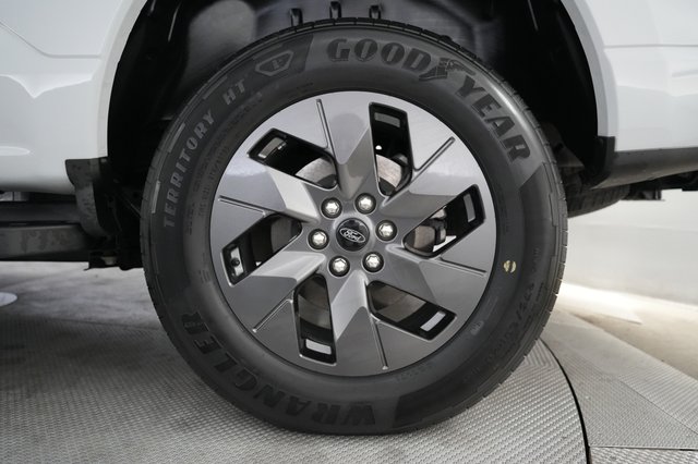 2024 Ford F-150 Lightning — photo 7 of 16