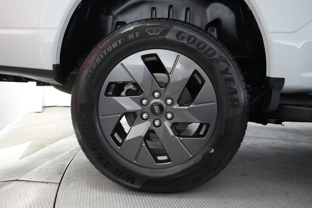 2024 Ford F-150 Lightning — photo 11 of 16
