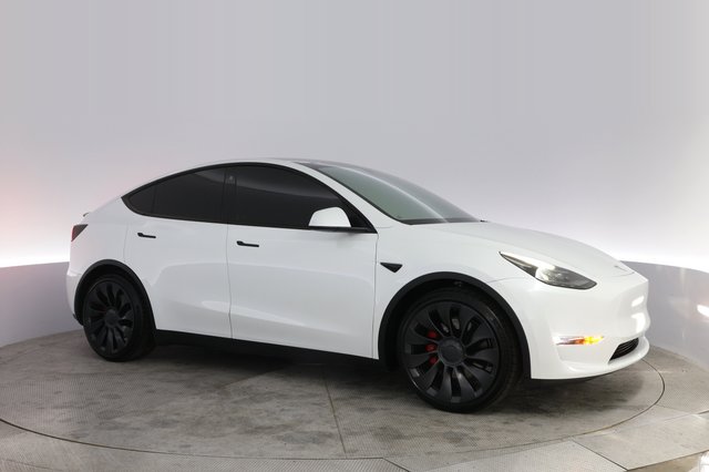 2022 Tesla Model Y — photo 11 of 26
