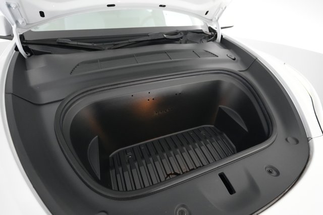 2022 Tesla Model Y — photo 23 of 26
