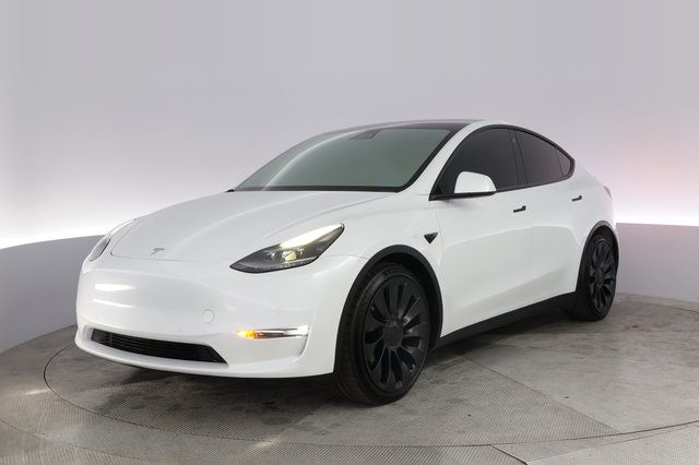 2022 Tesla Model Y — VIN 7SAYGDEF3NF485586