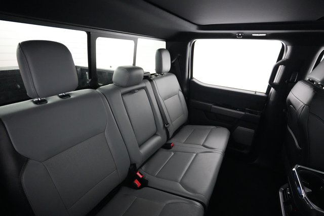 2023 Ford F-150 Lightning — photo 4 of 15