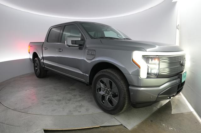 2023 Ford F-150 Lightning — VIN 1FTVW1EV6PWG17005