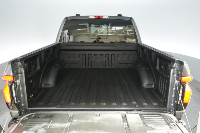 2023 Ford F-150 Lightning — photo 6 of 15