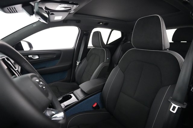 2023 Volvo XC40 Recharge — photo 3 of 24