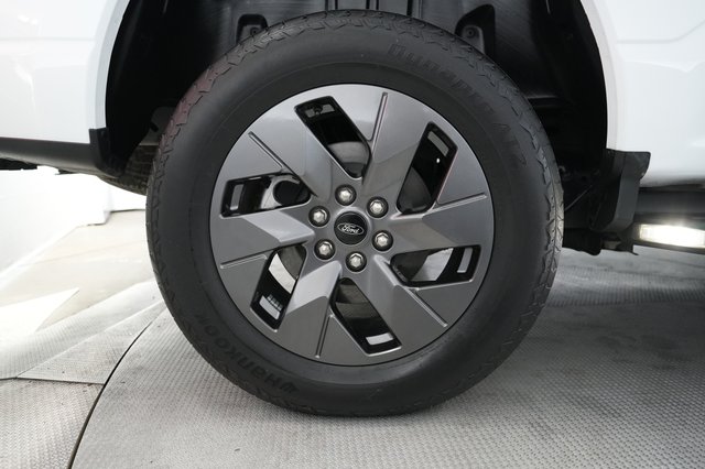 2023 Ford F-150 Lightning — photo 11 of 15