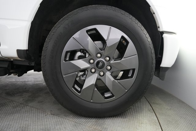 2023 Ford F-150 Lightning — photo 10 of 15
