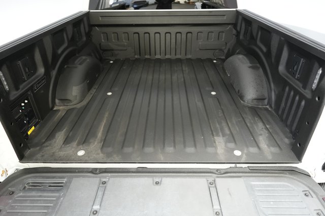 2023 Ford F-150 Lightning — photo 6 of 15
