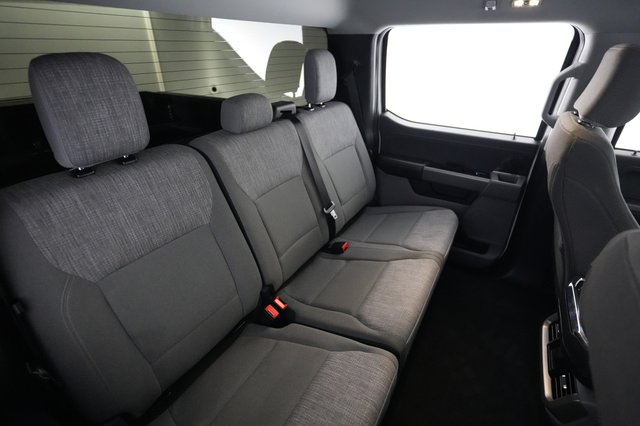 2023 Ford F-150 Lightning — photo 4 of 15