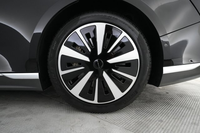 2023 Lucid Air — photo 7 of 20