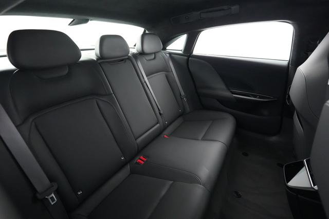 2023 Lucid Air — photo 4 of 20
